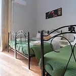 Tra L'etna E Il Mare Via Oberdan Nocleg ze śniadaniem