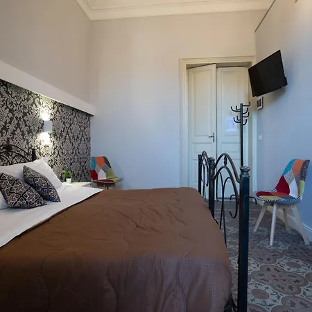 Tra L'etna E Il Mare Via Oberdan Bed & Breakfast CTA