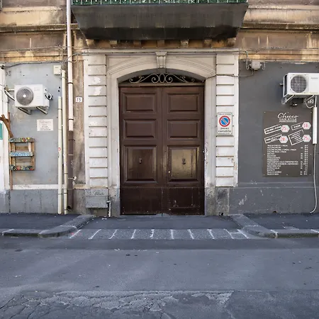 Tra L'etna E Il Mare Via Oberdan
