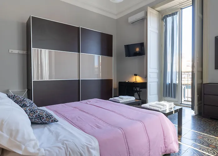 Bed & Breakfast Tra L'etna E Il Mare Via Oberdan 5*