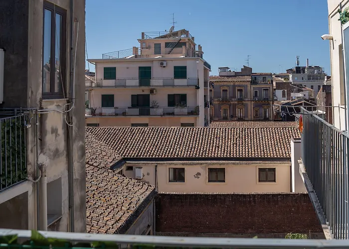 Tra L'etna E Il Mare Via Oberdan 5*